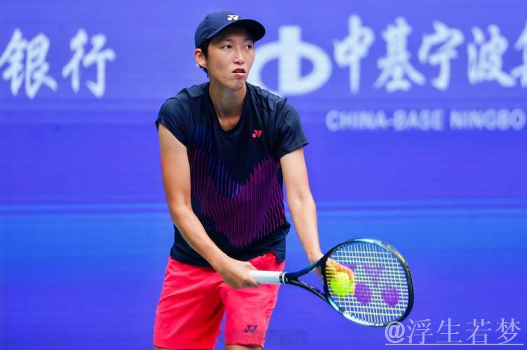 中网巡职级总决赛女单巅峰对决：施晗迎战尤晓迪