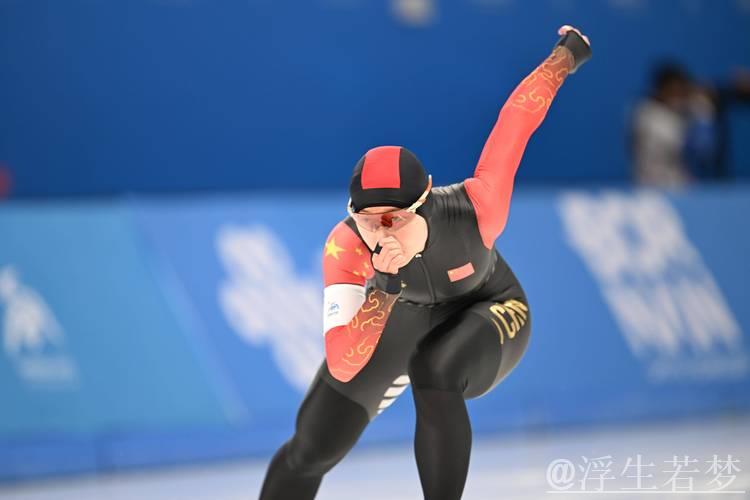 韩梅在女子1000米比赛中获得第七名